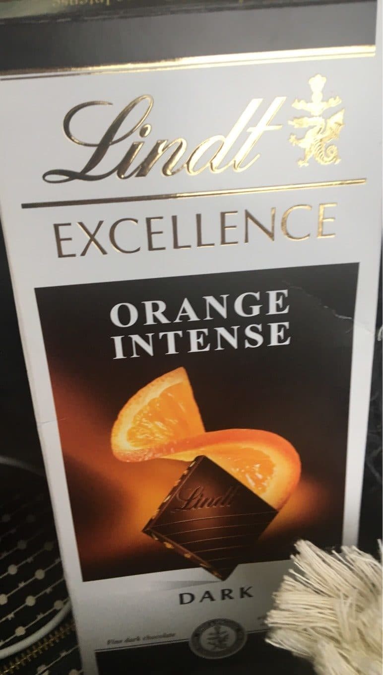 Lindt EXCELLENCE ORANGE INTENSE DARK packshot