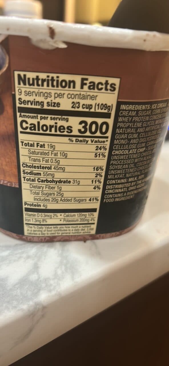 Private Selection Semi-Sweet Chocolate Chip Ice Cream packshot