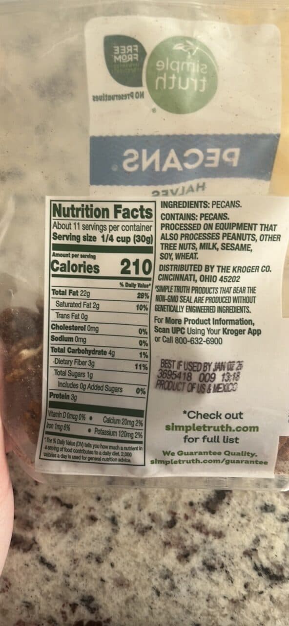 simple truth PECANS HALVES packshot
