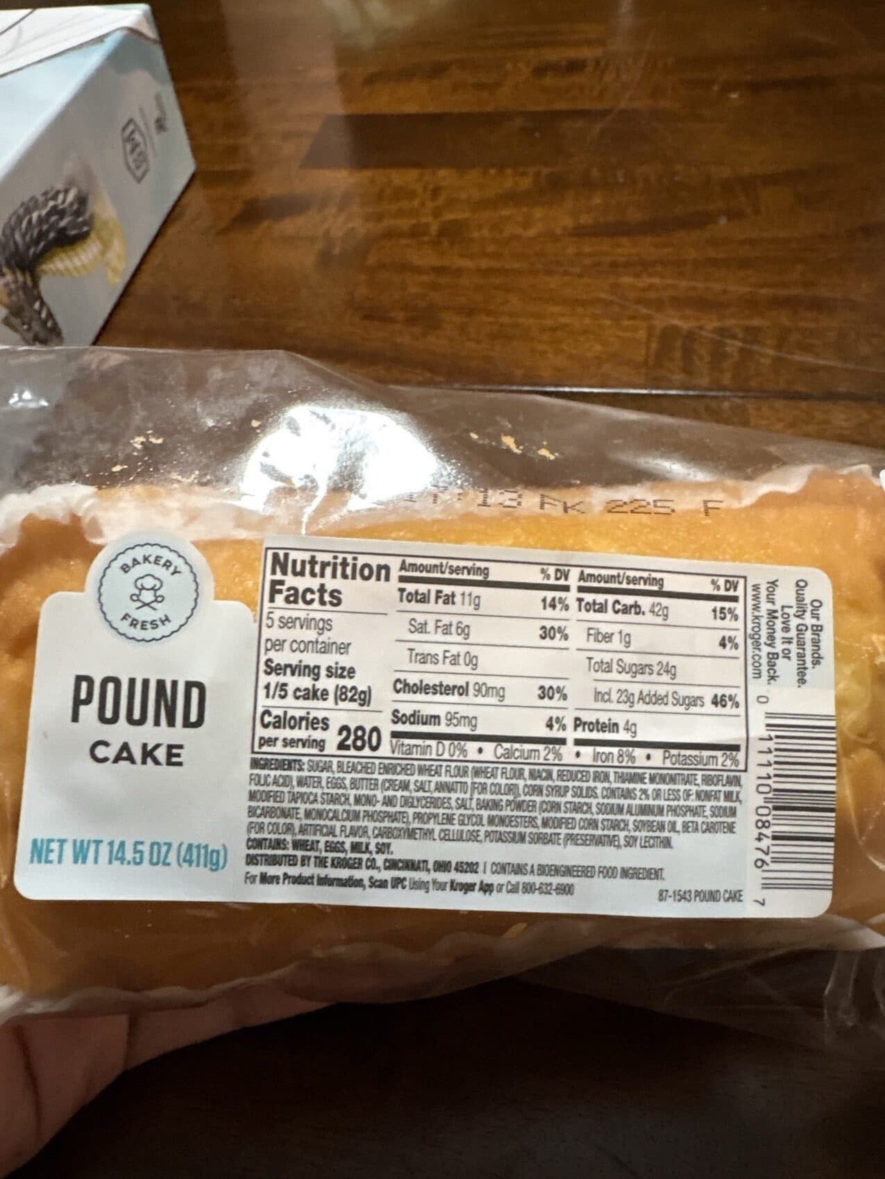 Bakery Fresh Fred Meyer 8" White Cake Decorated packshot