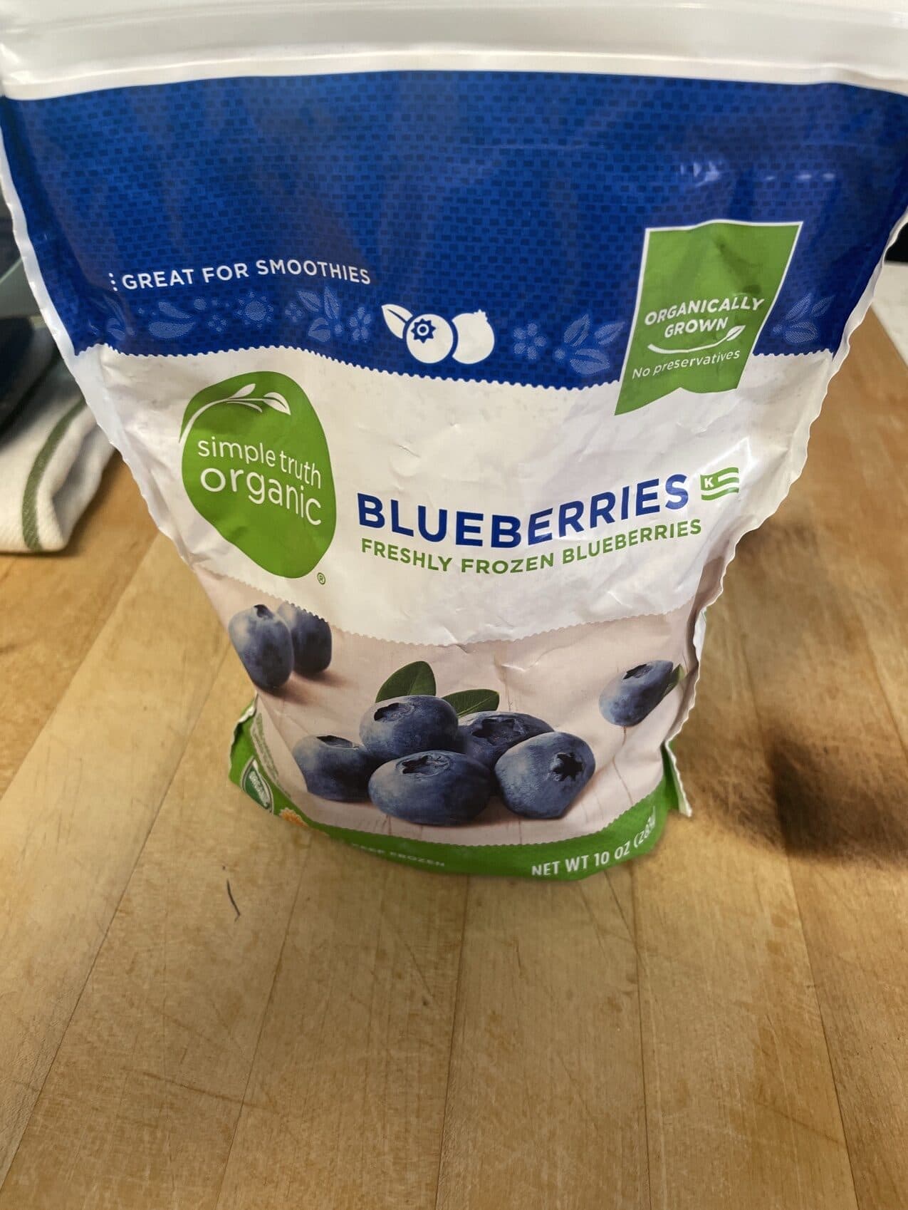 Simple Truth Organic Frozen Blueberries packshot