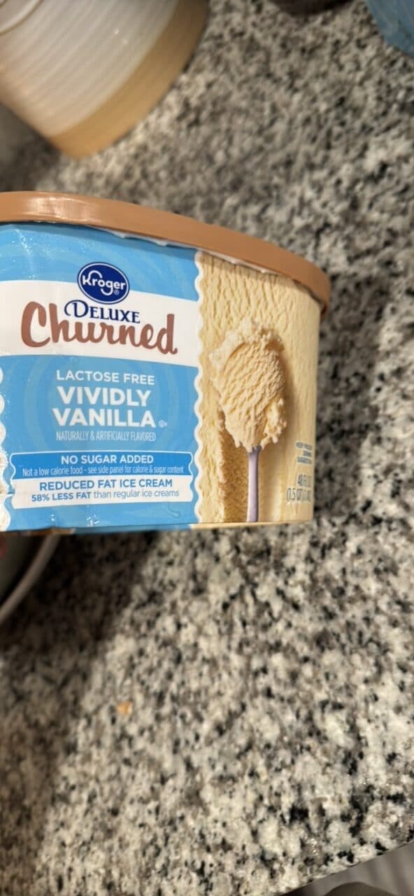 Kroger Deluxe Churned Vividly Vanilla Reduced Fat Ice Cream packshot