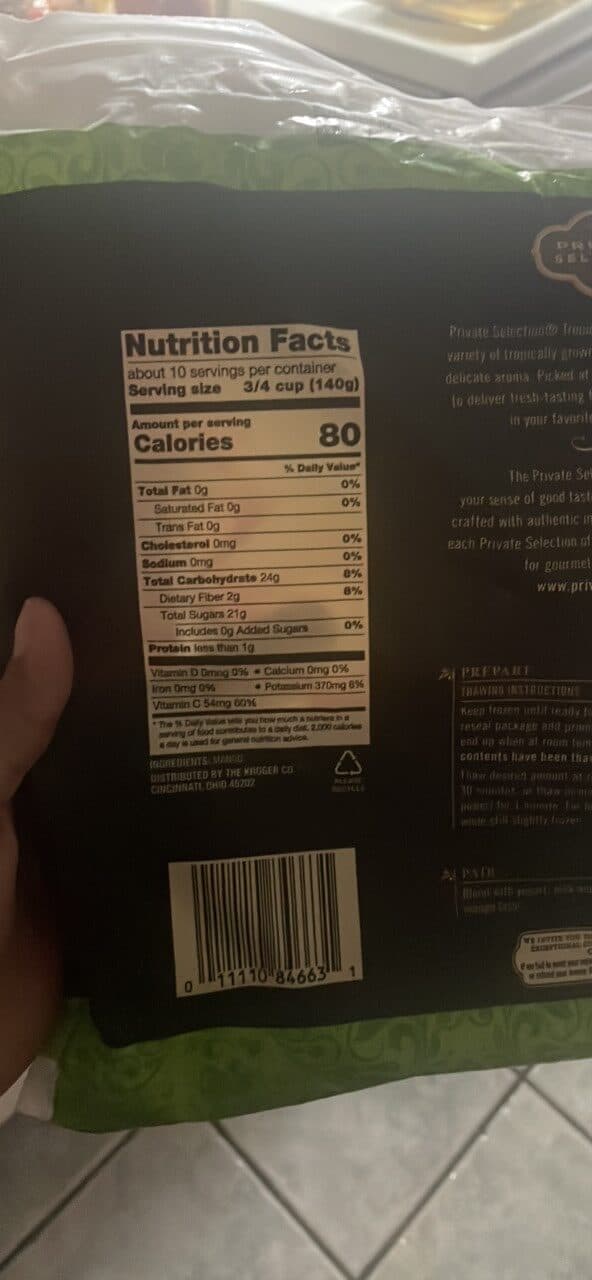 Private Selection Tropical Mango Chunks packshot
