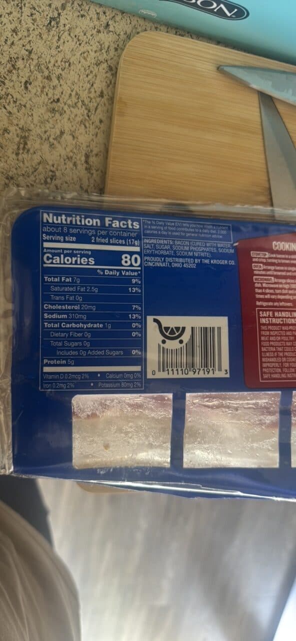 Kroger Naturally Hardwood Smoked Bacon packshot