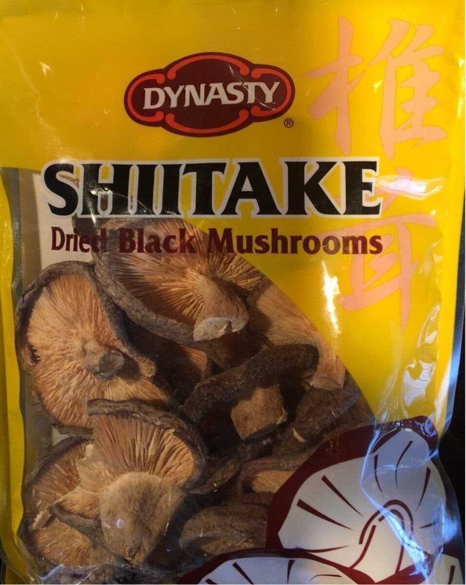 Dynasty Shiitake Dried Black Mushrooms packshot