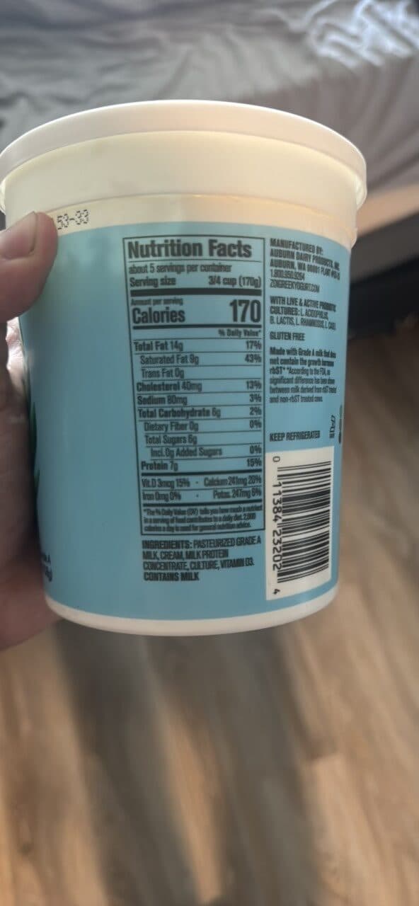 ZOI Greek Yogurt packshot