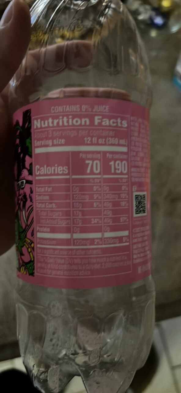 Brisk Strawberry Melon Iced Tea packshot