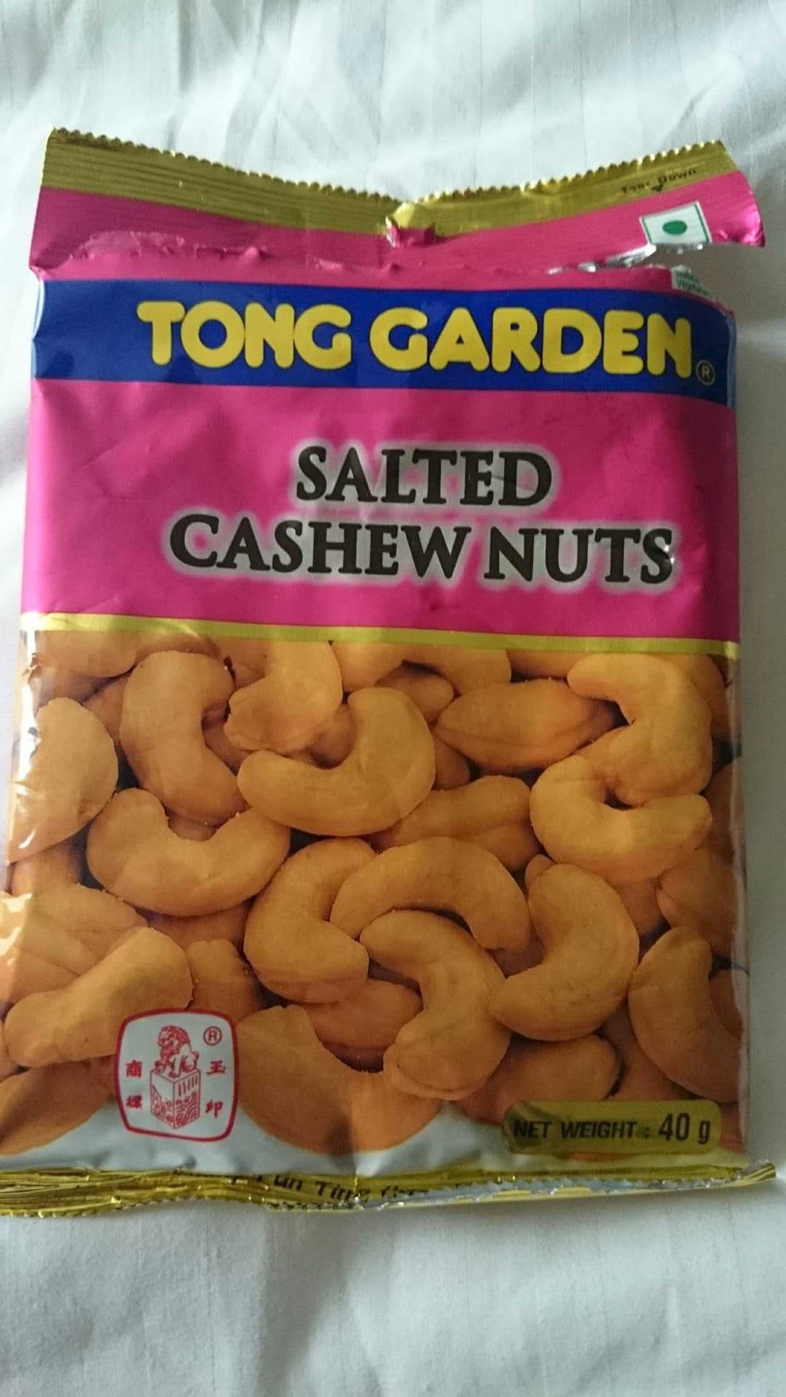 Open Food Facts salted cashew nuts packshot