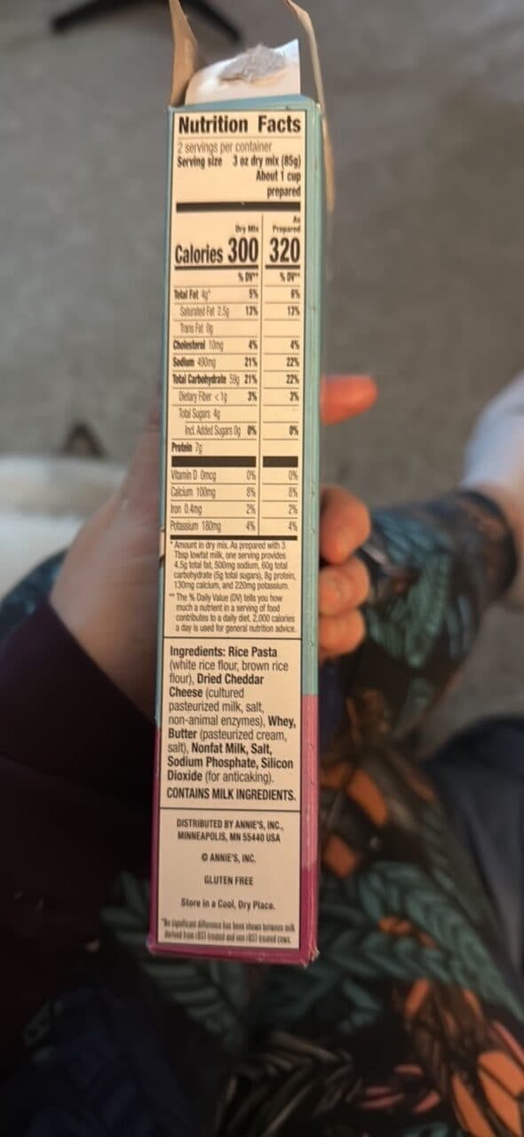 Annie's Rice Pasta & White Cheddar packshot