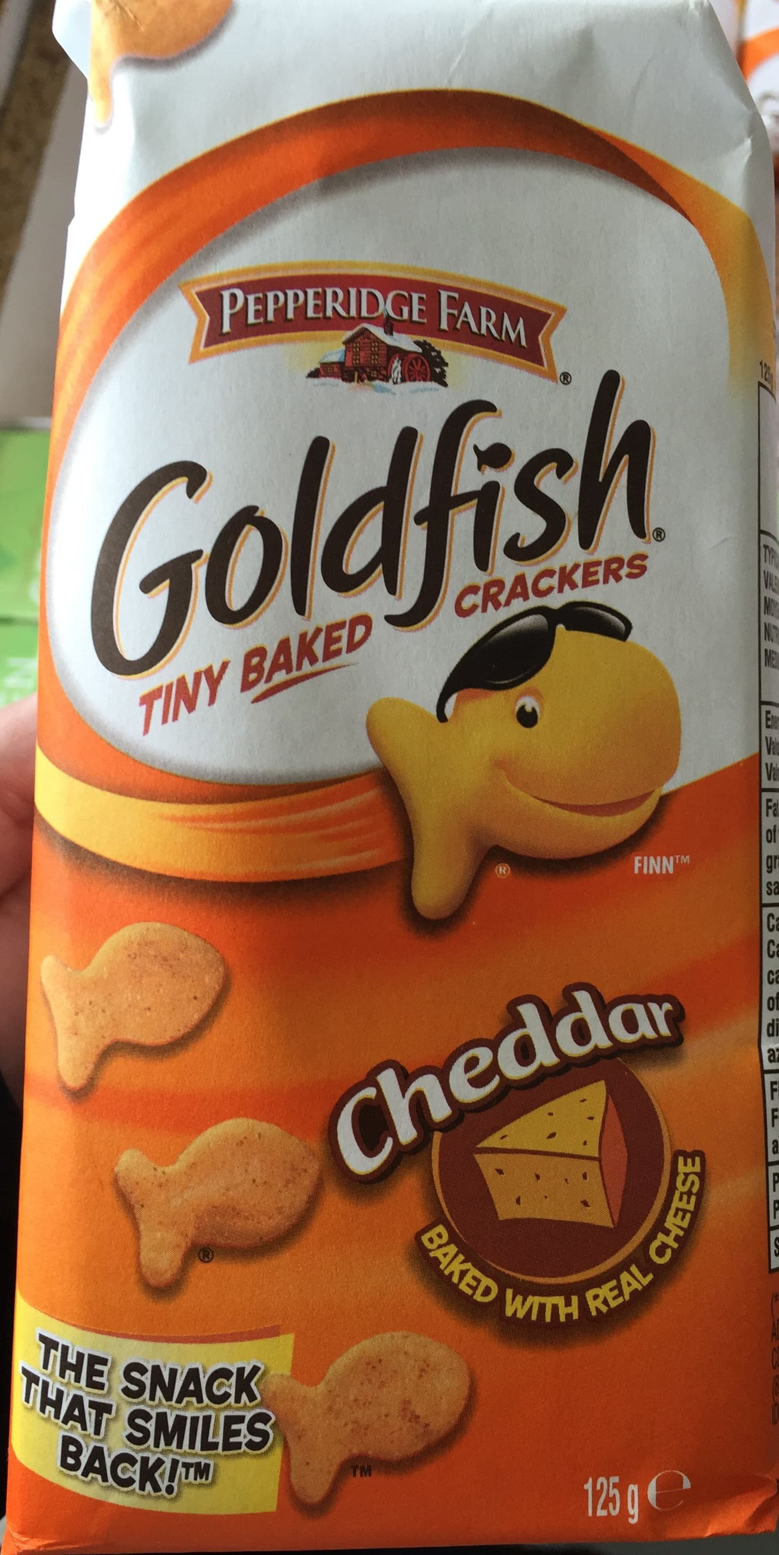 Pepperidge Farm Goldfish Cheddar packshot