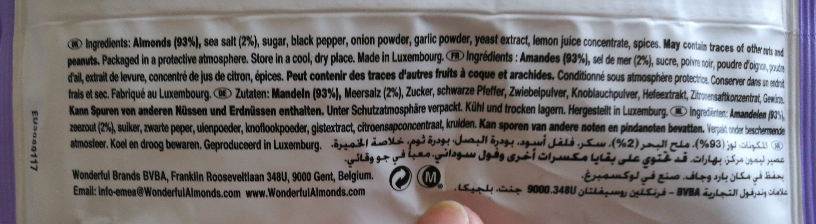 Wonderful Salt & Pepper Almonds packshot