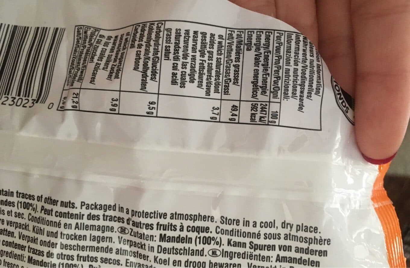Wonderful Natural Almonds packshot
