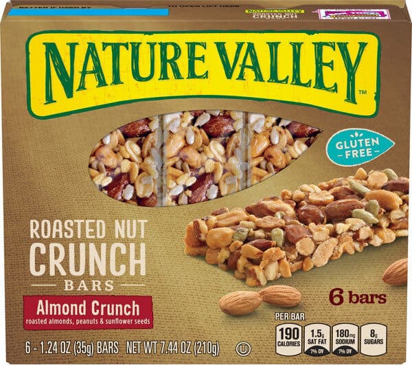 General Mills Gluten free roasted nut crunch bar packshot