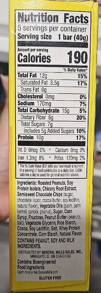 NATURE VALLEY PEANUT BUTTER DARK CHOCOLATE CHEWY BARS packshot