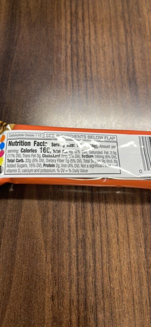 Nature Valley Sweet & Salty Nut Cashew Chewy Granola Bar packshot