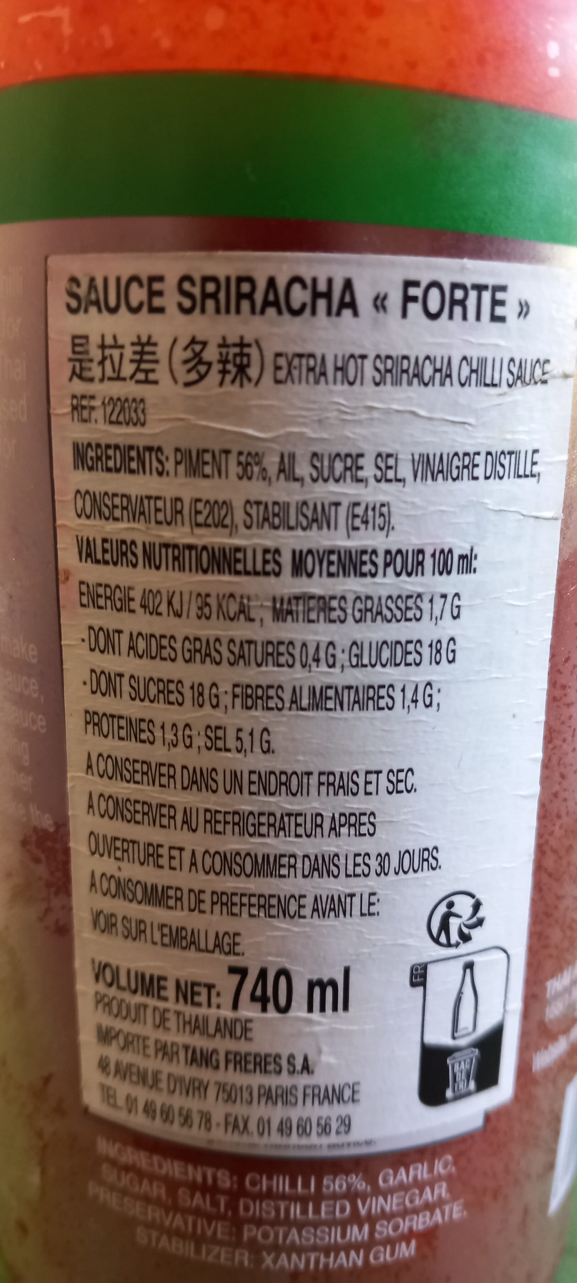 FOCO Sriracha chilli sauce packshot