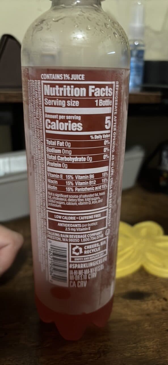 Sparkling Ice Cherry Limeade Flavored Sparkling Water packshot
