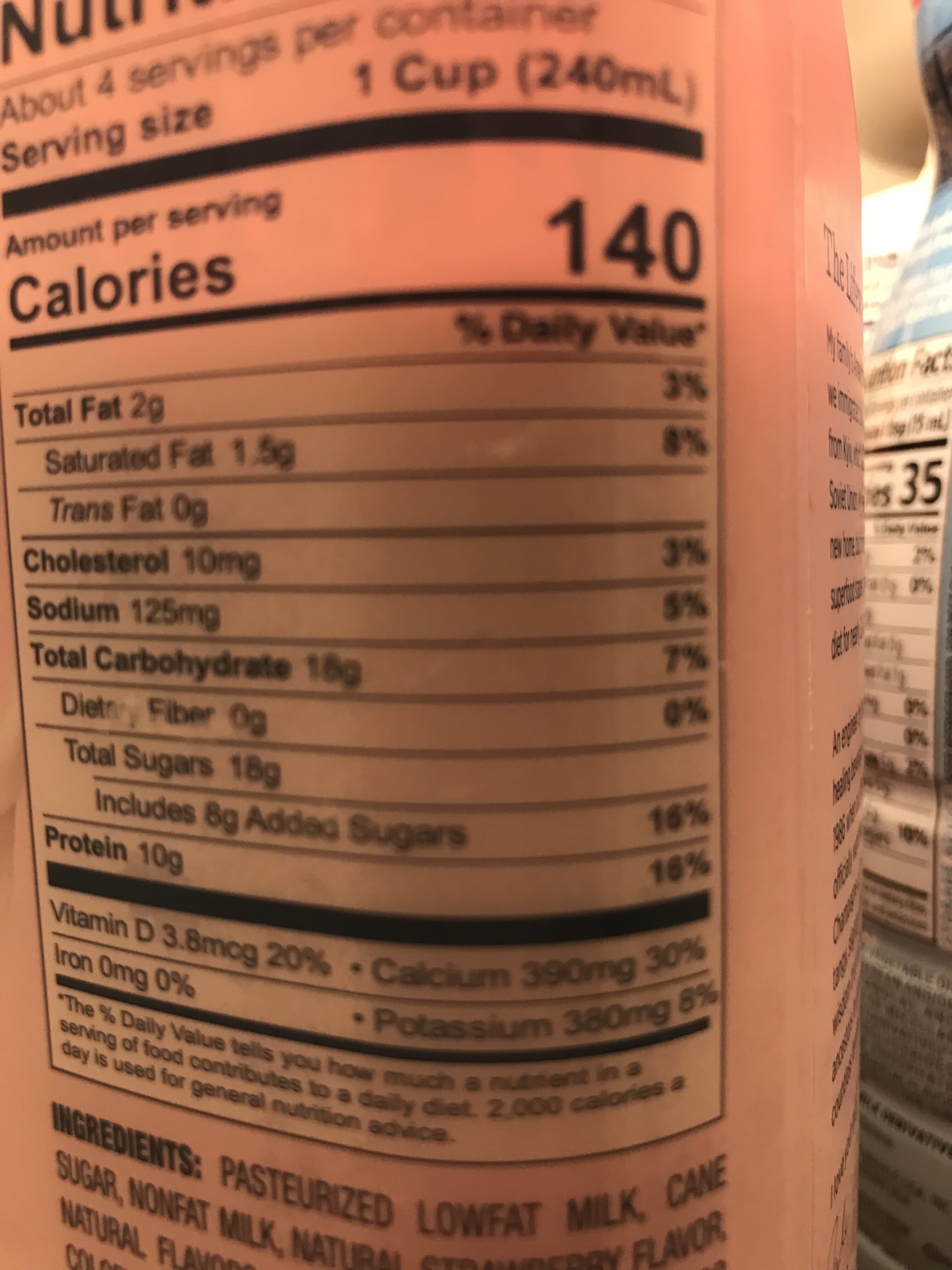 Lifeway Strawberry kefir cultured lowfat milk, strawberry packshot