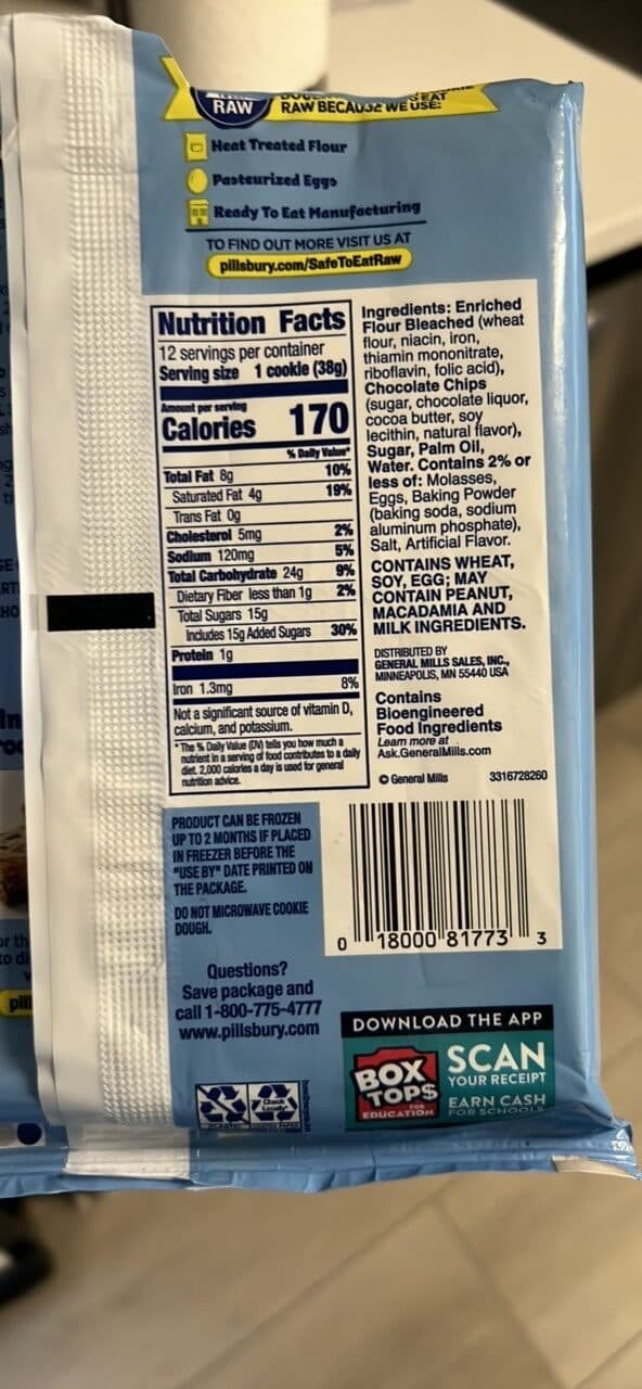 Pillsbury Cookie Dough Chocolate Chip packshot
