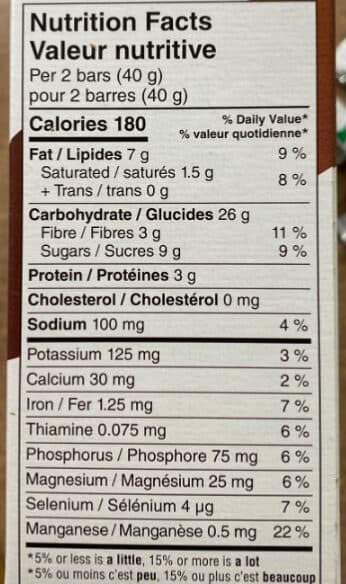 Kashi 🇺🇸Solana Beach California Chocolate Chip Chia 7-Grain & Quinoa bars. Made in 🇨🇦 from domestic & impotant ingredients. Prepared for… packshot