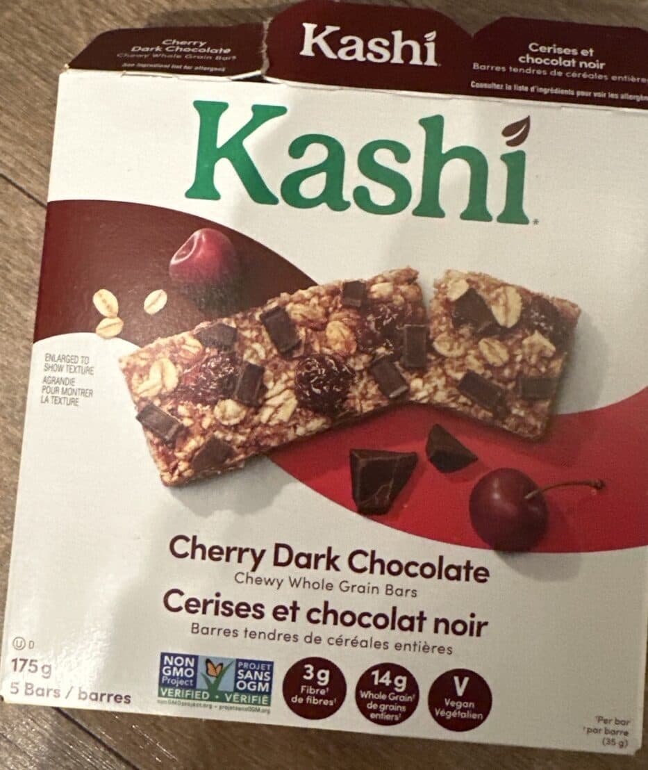 Kashi 🇺🇸Solana Beach California Cherry Dark Chocolate, Chewy whole-grain bars packshot
