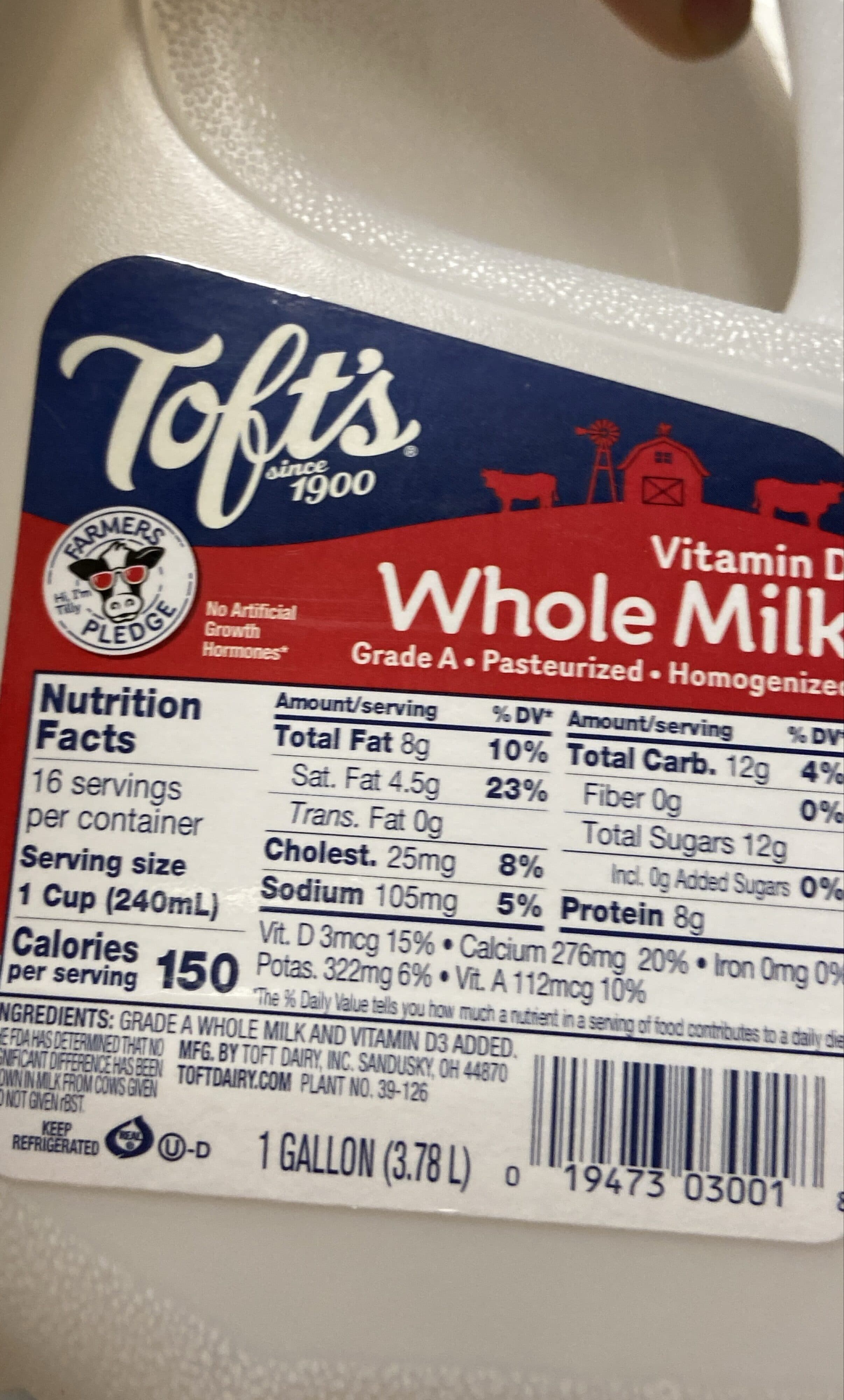 whole milk Toft’s packshot