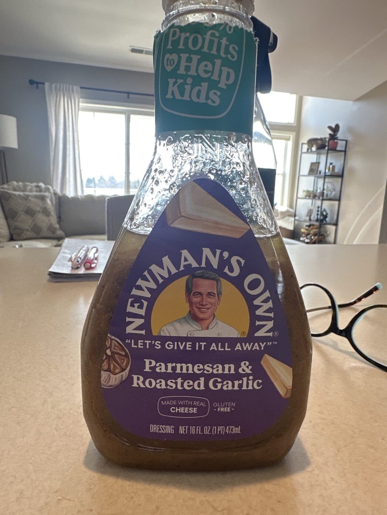 Newman's Own Parmesan & Roasted Garlic Dressing packshot