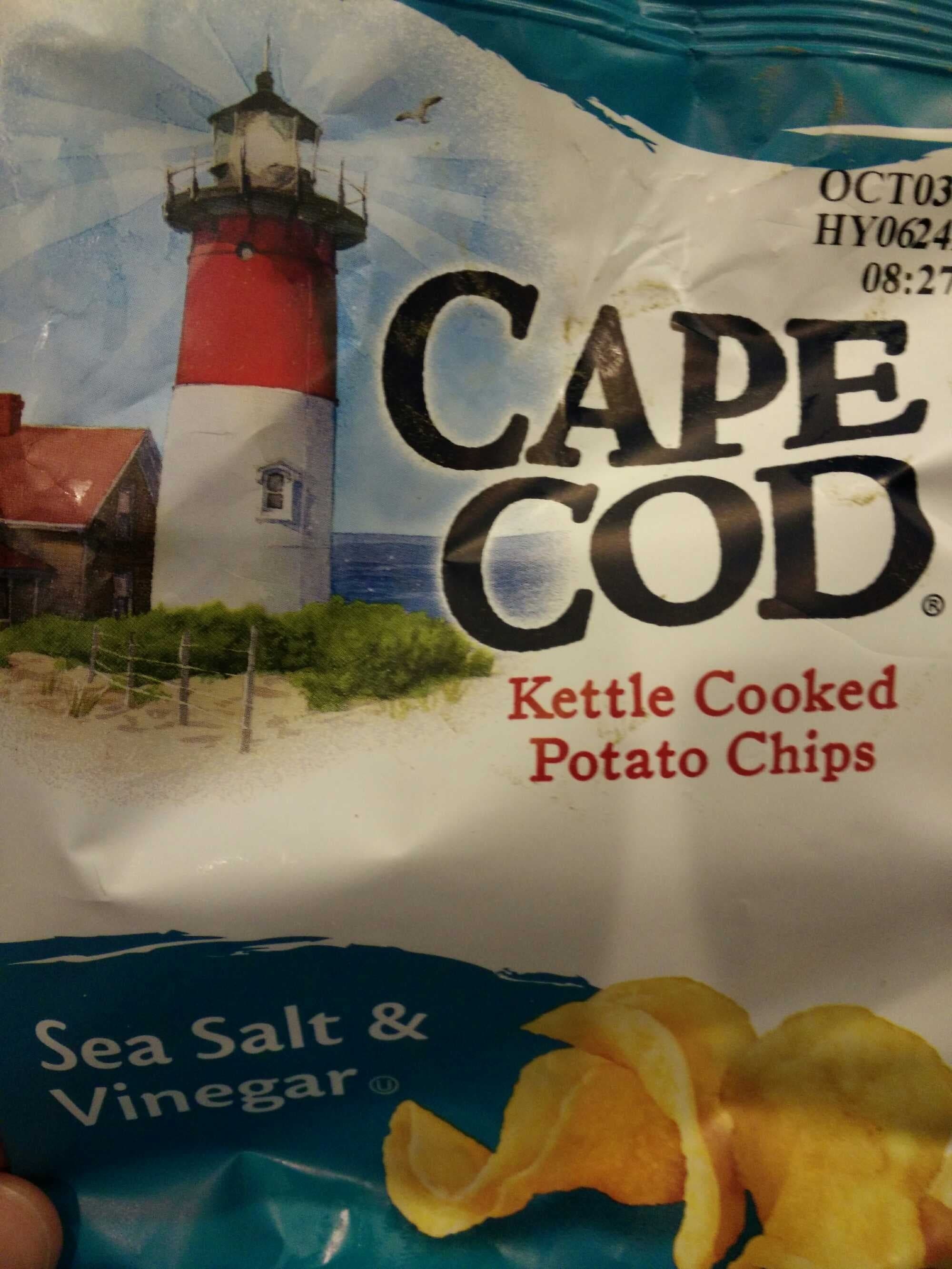 Cape Cod Kettle Cooked Potato Chips Sea Salt & Vinegar packshot