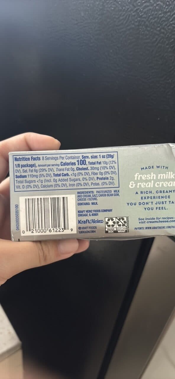 Philadelphia original cream cheese packshot