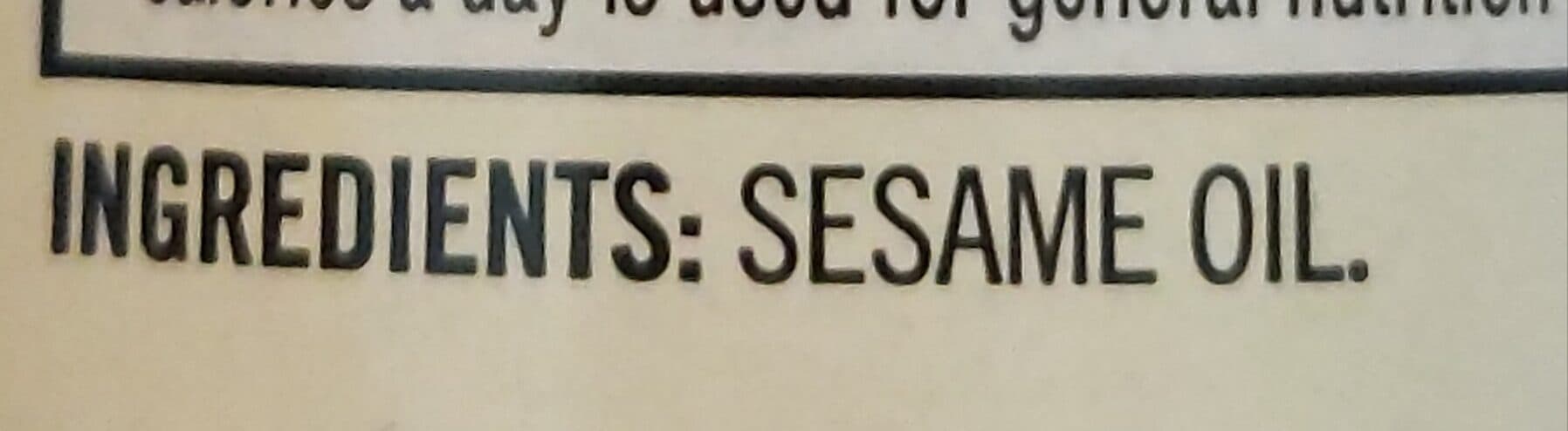 Signature Select Toasted Sesame Oil packshot