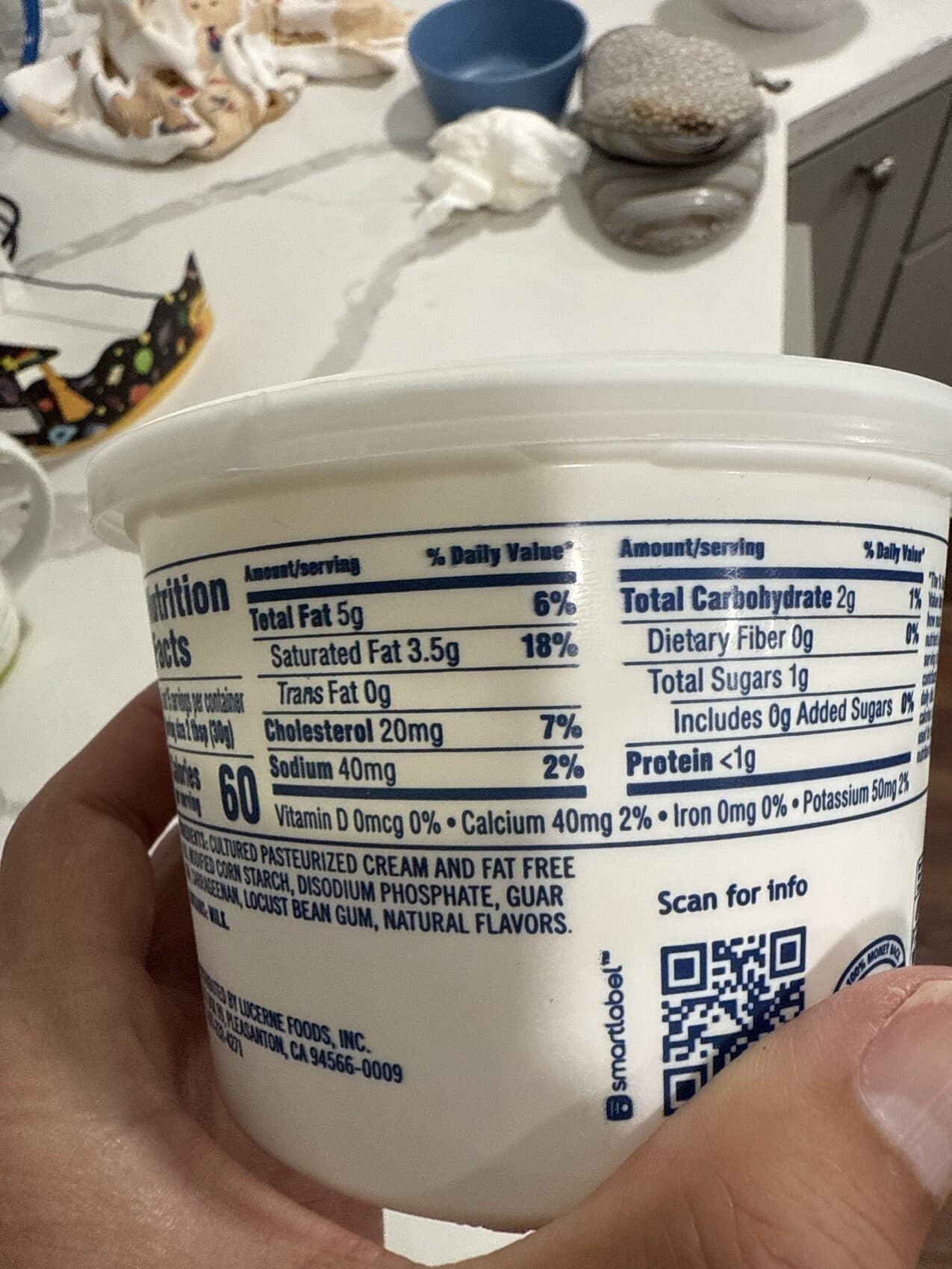 Lucerne Dairy Farms Sour Cream packshot
