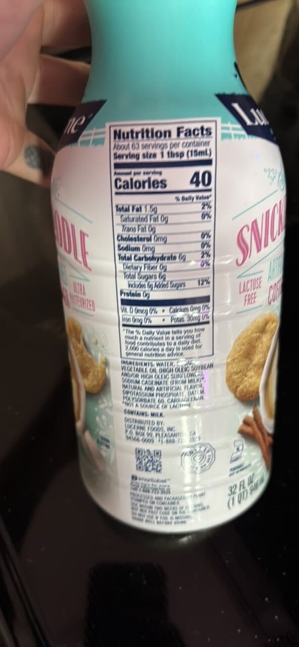 Lucerne Farms Seasonal Snickerdoodle Artificially Flavored Coffee Creamer packshot