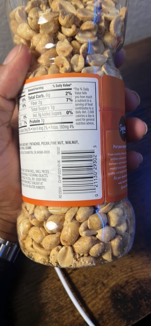 Signature Select Dry Roasted Peanuts packshot