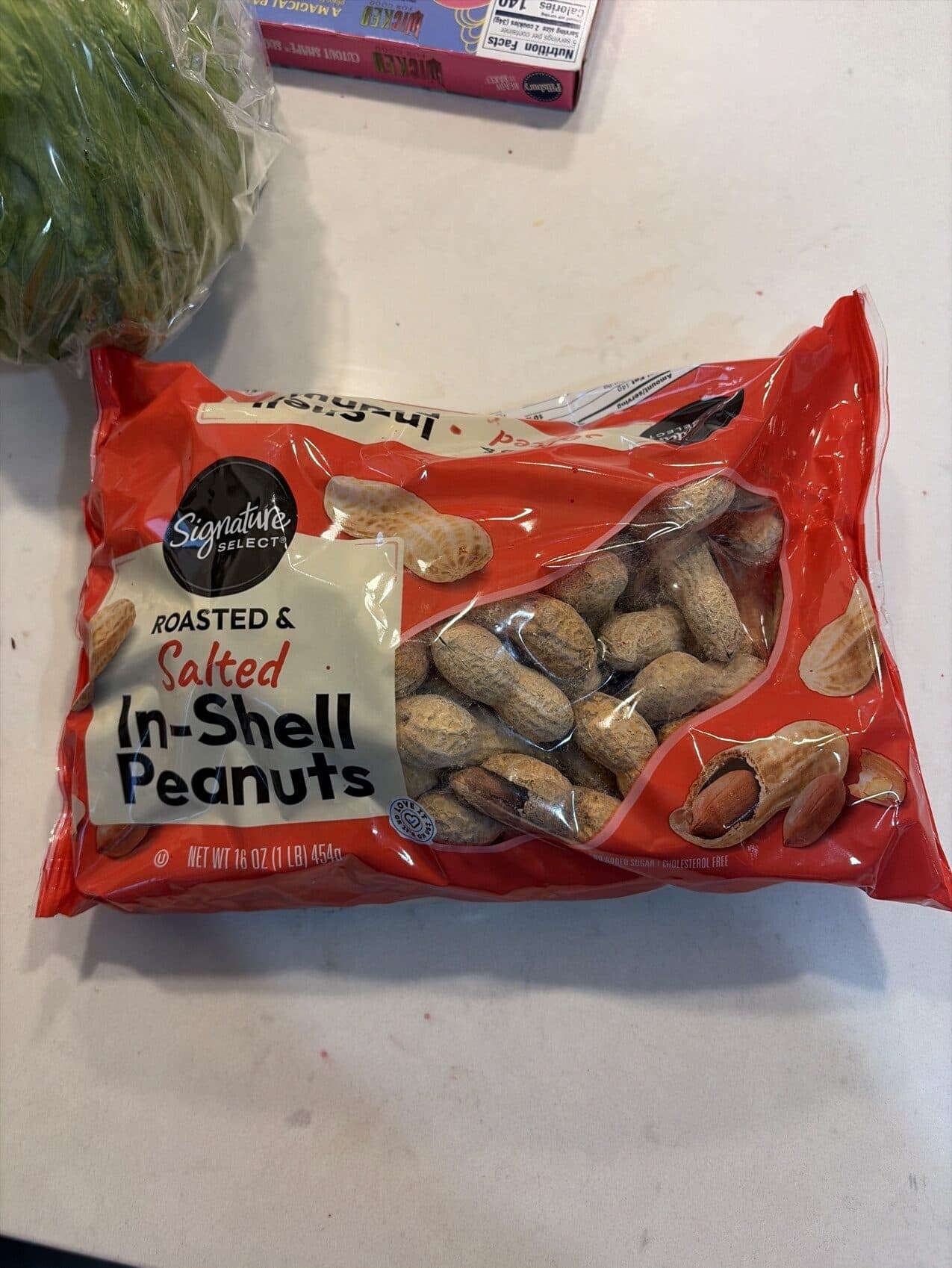 Signature Farms Roasted & Salted Peanuts packshot