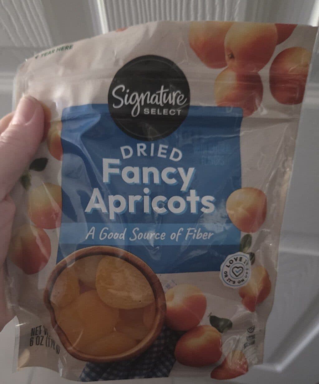 Safeway Farms Dried Fancy Apricots packshot