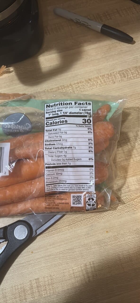 Signature Select Carrots packshot
