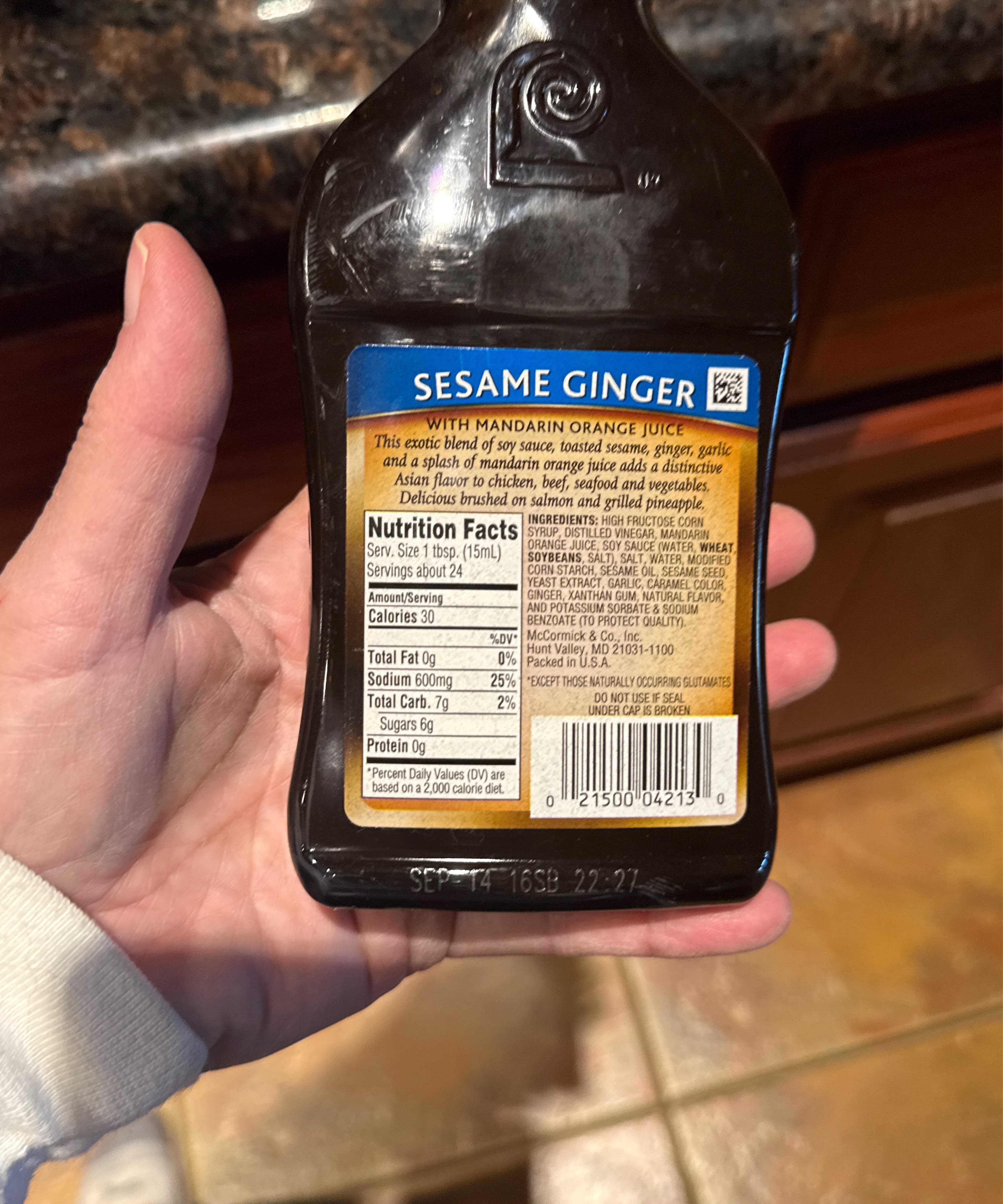 Lawry's Sesame ginger marinade with mandarin orange juice packshot