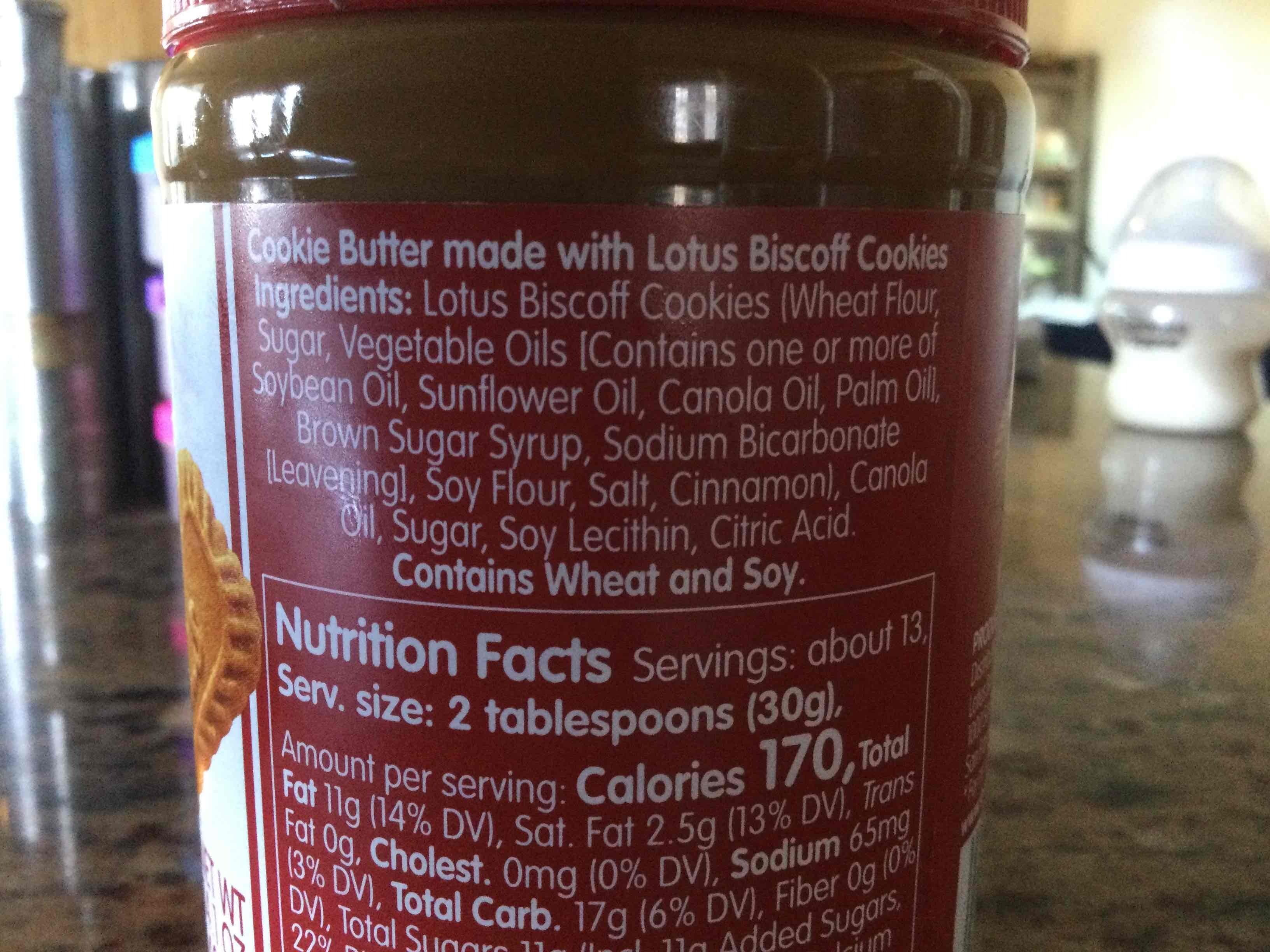 Lotus Biscoff cookie butter packshot