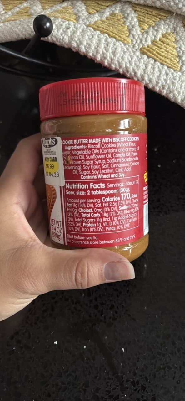 Lotus Biscoff cookie butter packshot