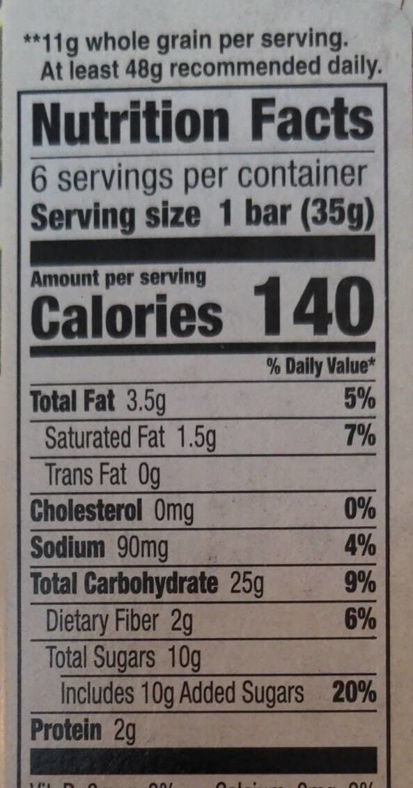 Cascadian Farm Organic Dark Chocolate Chip Chewy Granola Bars packshot