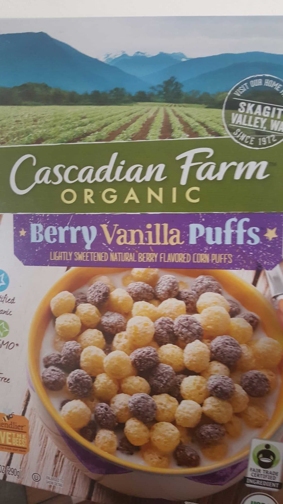 Cascadian Farm Organic Berry Vanilla Puffs packshot