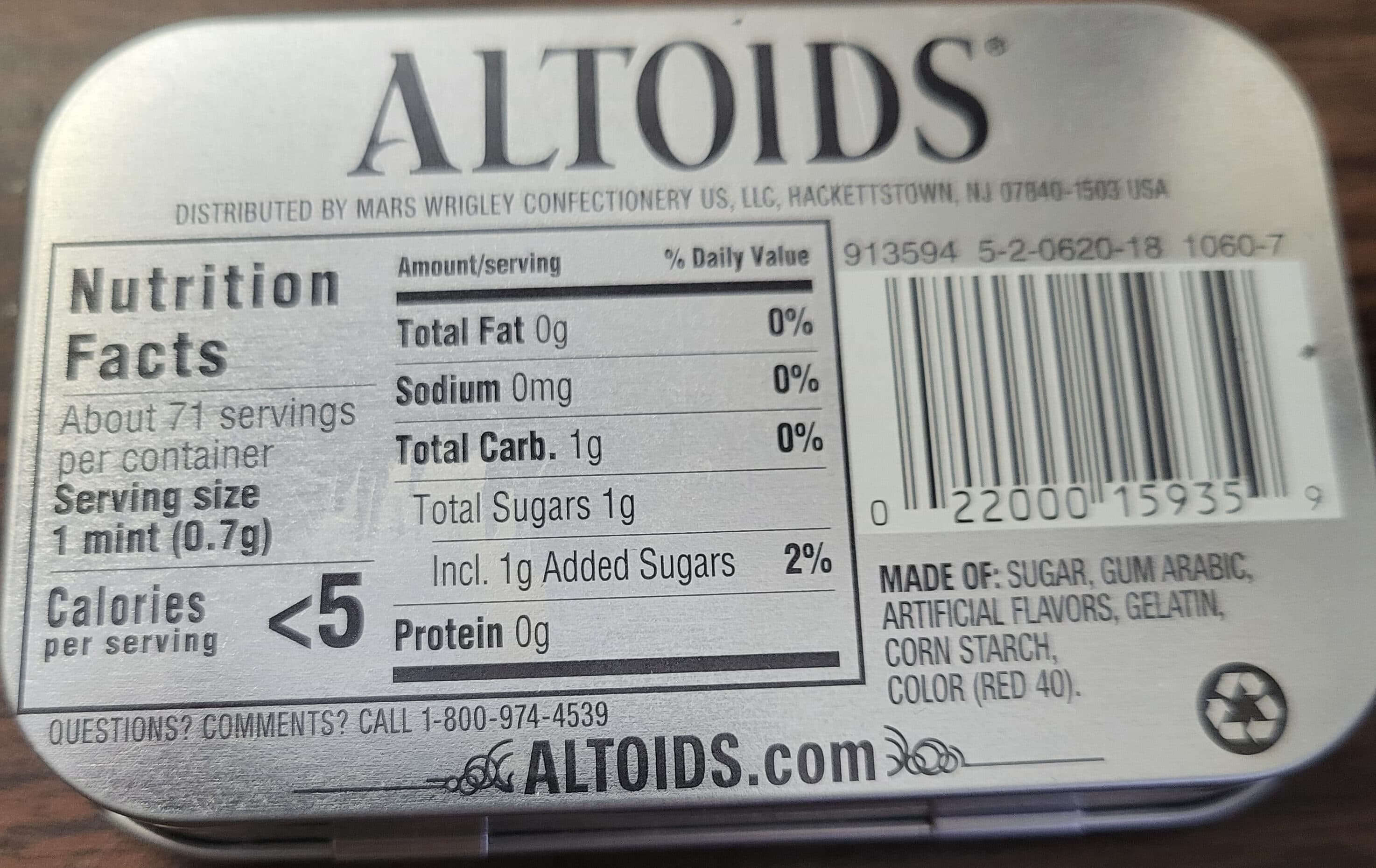 Altoids Classic cinnamon breath mints packshot