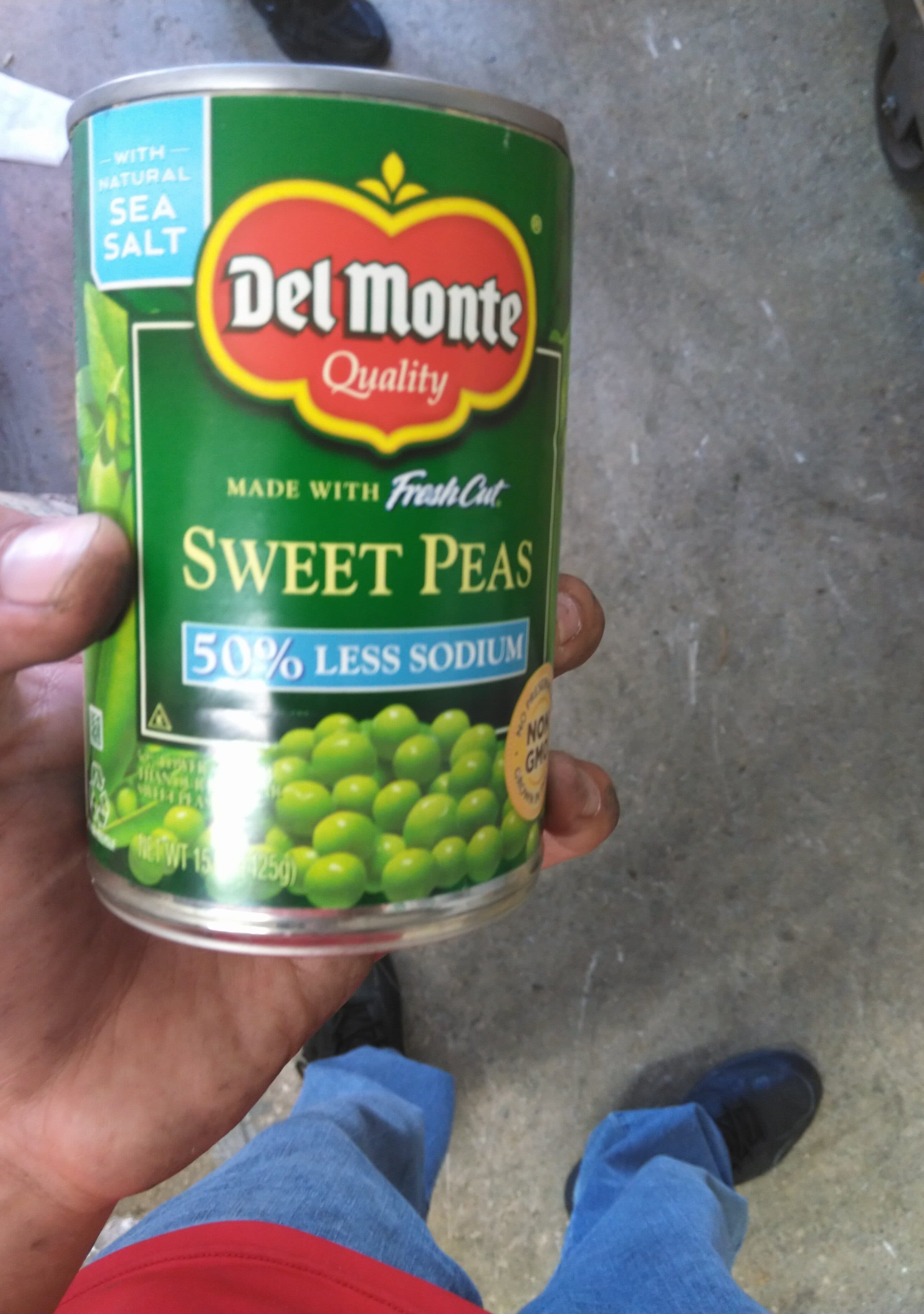 Del Monte Quality Sweet peas with natural sea salt packshot