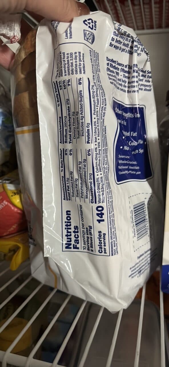 Bunny Made with Whole Grain White Special Recipe Bread packshot
