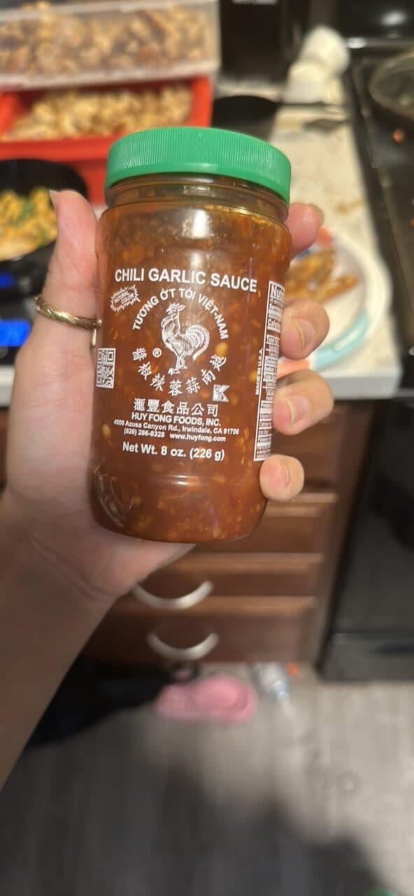HUY FONG FOODS CHILI GARLIC SAUCE packshot