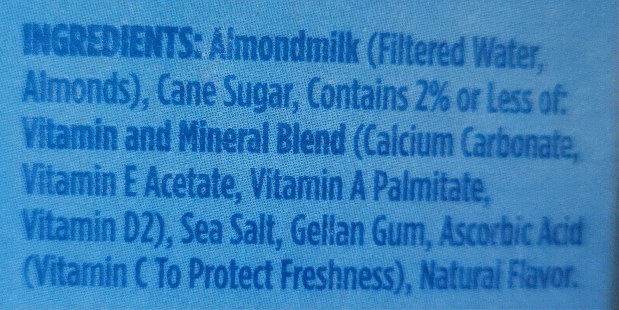 Silk Almondmilk packshot