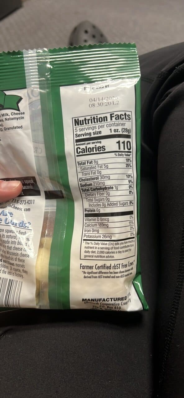 Ellsworth Cooperative Creamery Cheddar Cheese Curds Garlic packshot