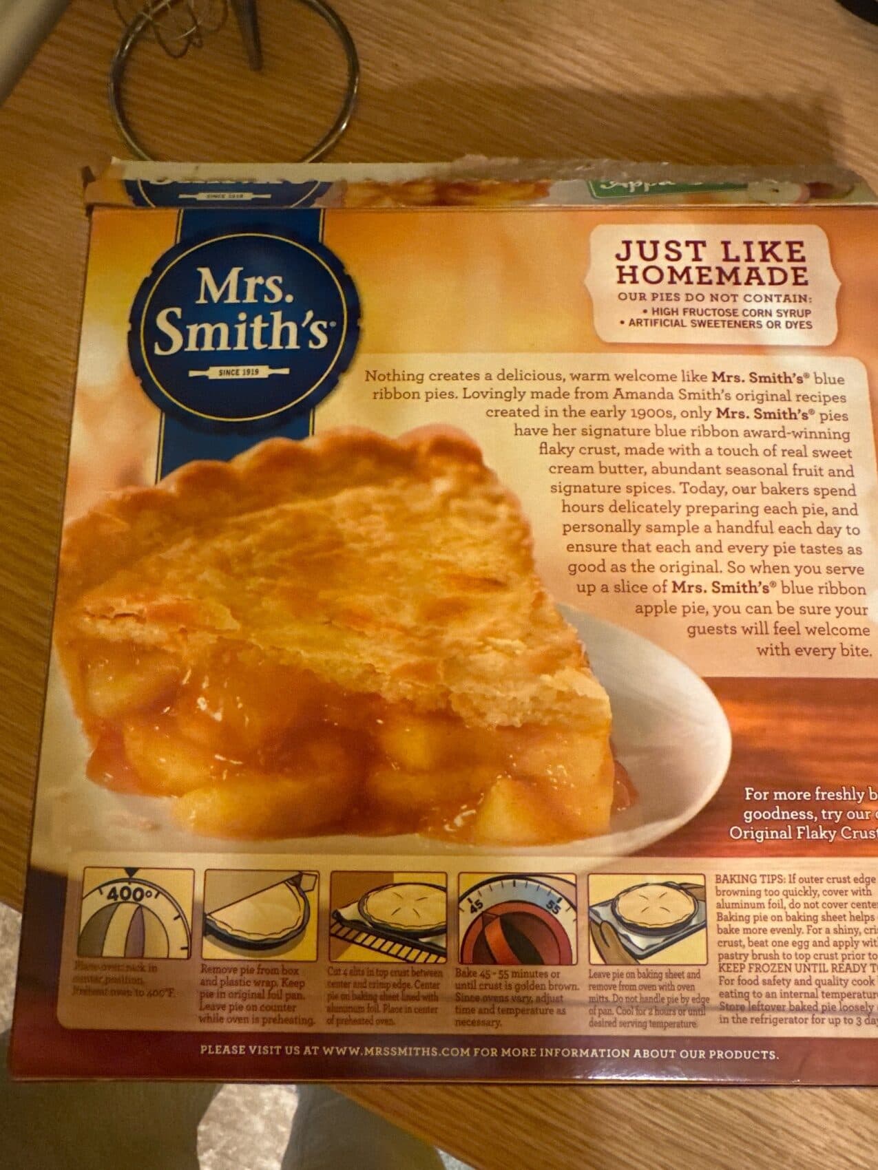 The Schwan Food Company Apple pie, apple packshot