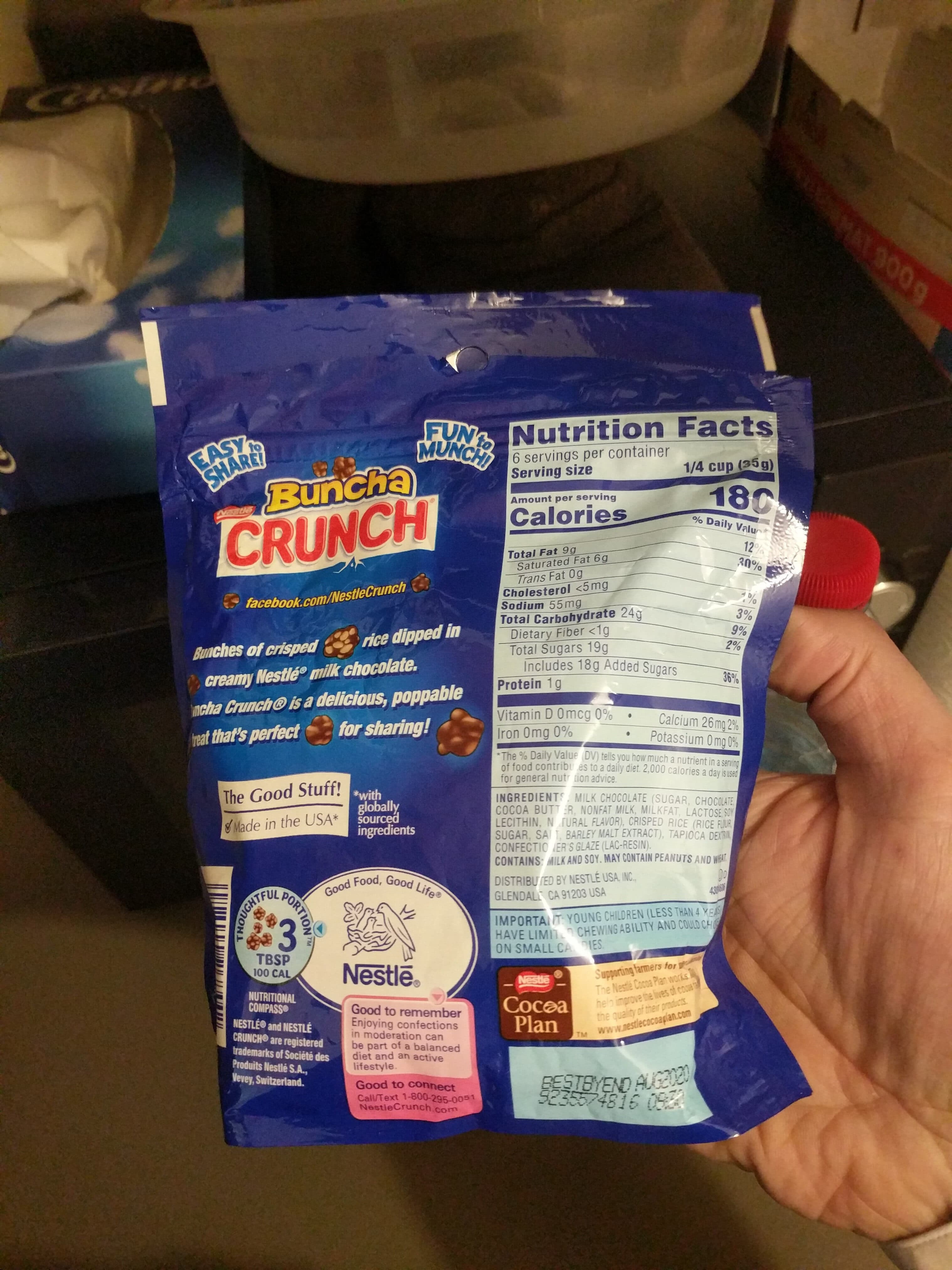Nestlé Bunches of crunchy milk chocolate packshot