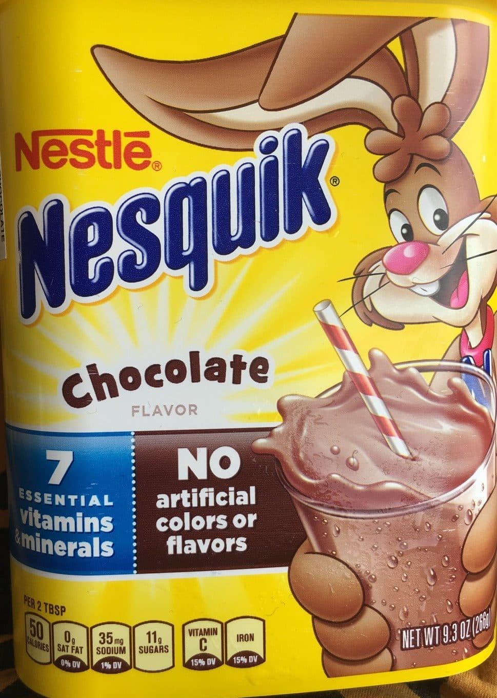 Nesquik Chocolate essential vitamins & minerals, chocolate packshot